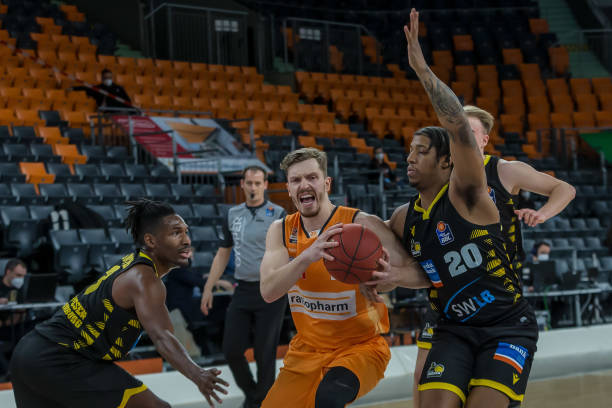 发挥得淋漓 发挥得淋漓