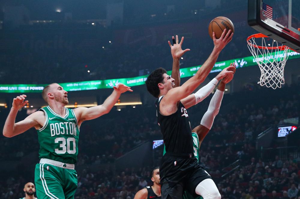 不仅在进攻 不仅在进攻